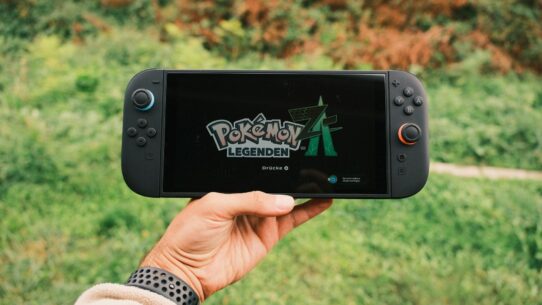 Ed Sheeran Performs at Pokémon World Championships Closing
