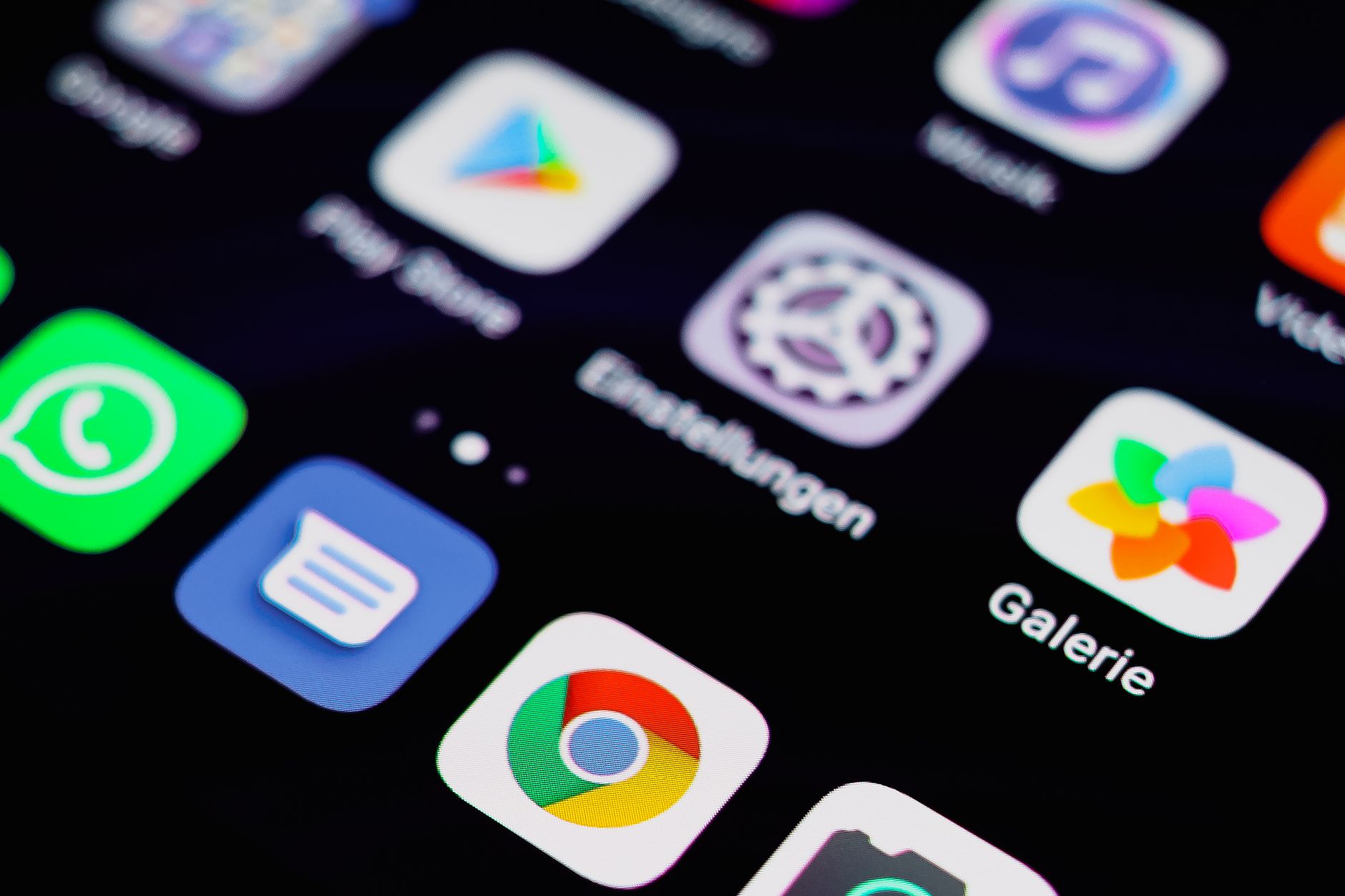 Google Ordered to Ease Access to Third-Party Android Stores