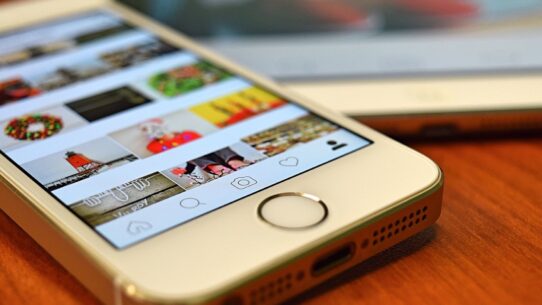 Apple Invites 1.12 Adds Full-Resolution Photo Sharing Tools