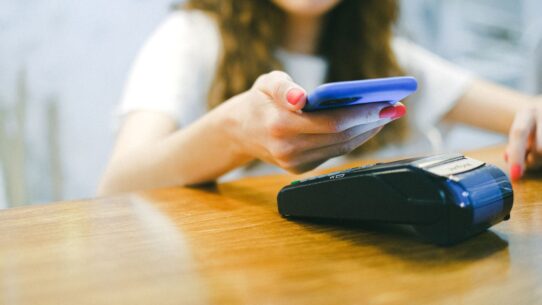 Apple Pay Fee Case Wins Nationwide Class Certification