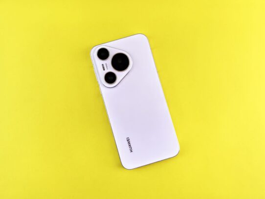 Huawei Mate XT2 Adds Privacy Display to Tri-Fold Design