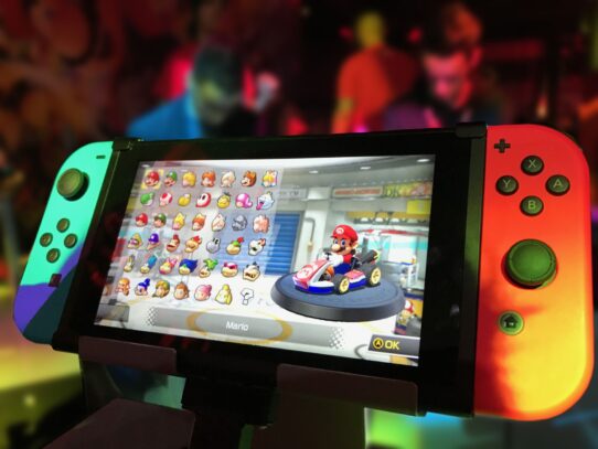 Mario Kart 8 Deluxe Update Adds Eight-Player Split Screen