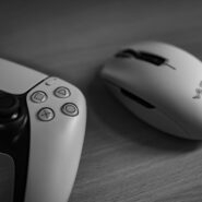 Razer Prio folds into credit-card-size mobile controller