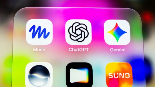 Apple Releases iOS 27.2 With Expanded Siri AI Language Support