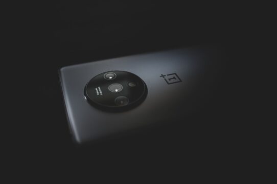 Apple Showcases iPhone Duo Cameras in Six-Photo Gallery