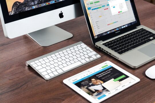 Apple Reportedly Targets Oct. 27 for OLED MacBook Pro Debut