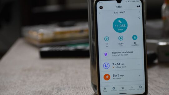 Google Says Fitbit Air Sleep Breathing Feature Is Coming Soon